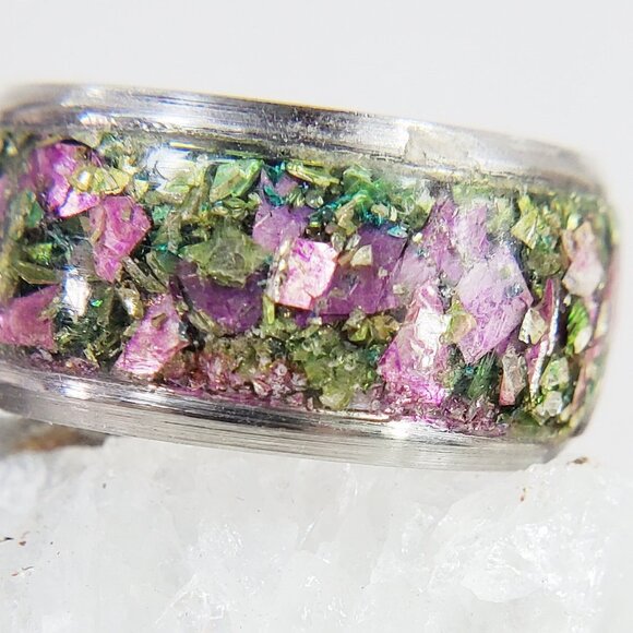 "Roses" Ring with Rose and Green German Glass - Picture 4 of 6